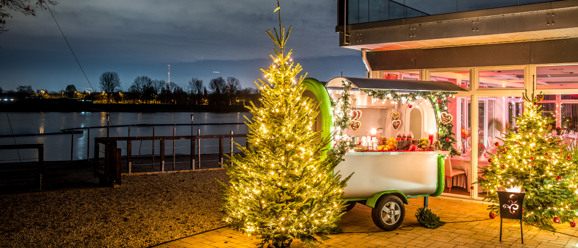 Weihnachtsmarktstände für die Weihnachtsfeier