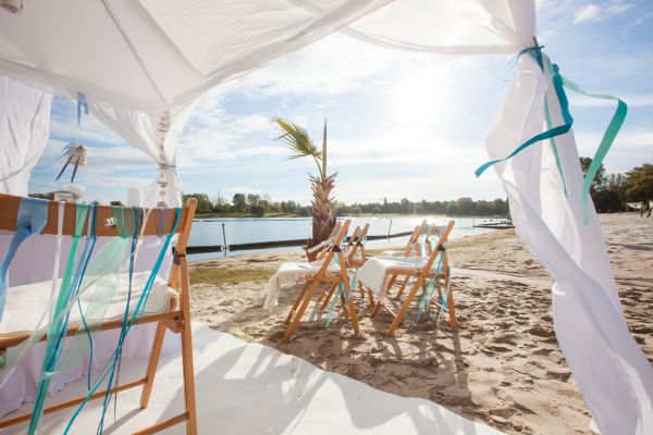 Heiraten am Strand des Seepavillons in Köln