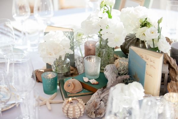 Hochzeit: Tisch-Dekoration im Vintage-Beach-Stil